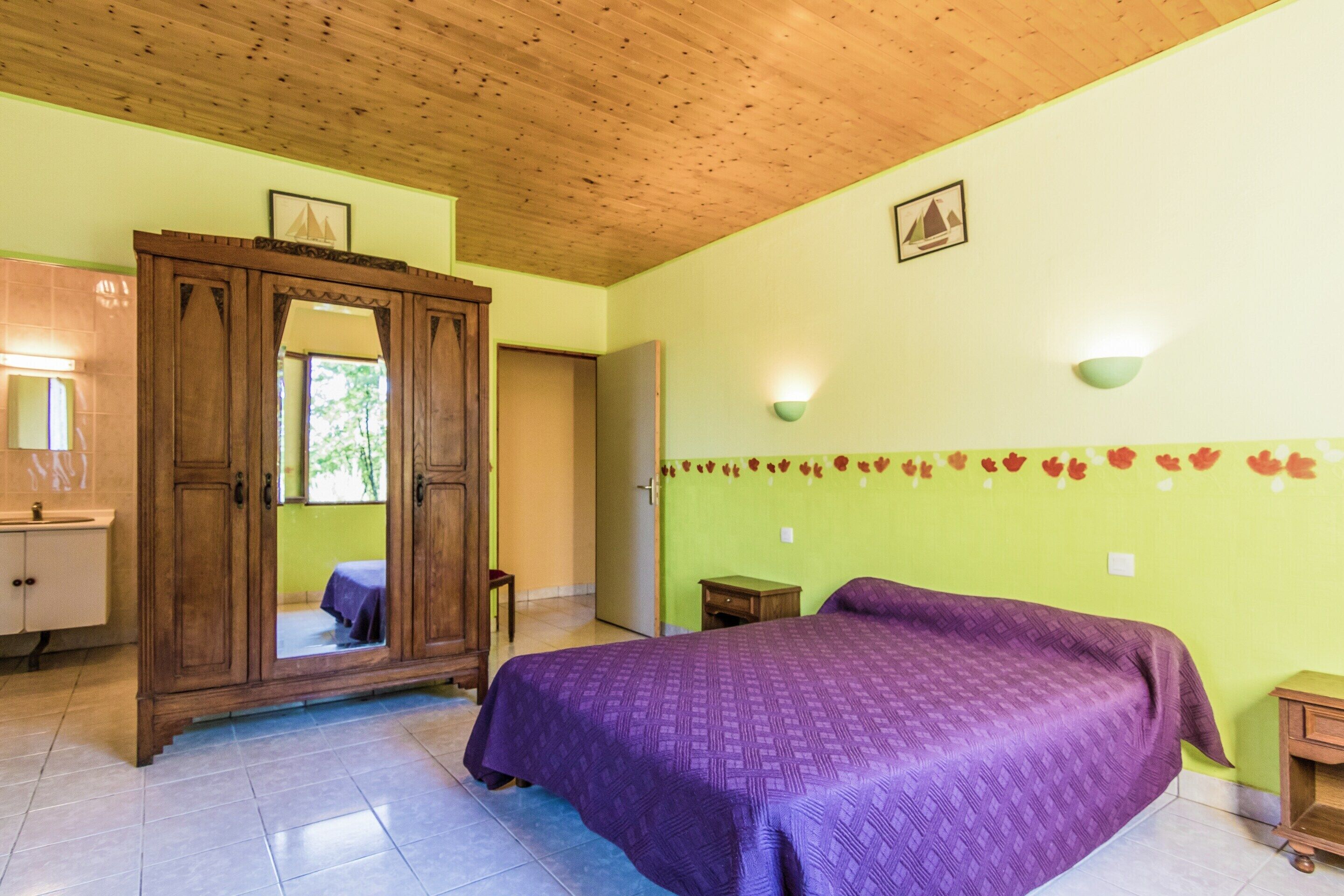 Rumah | 2 kamar tidur dan dilengkapi dengan perabotan berbeda-beda