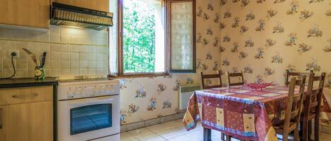 House | Private kitchen | Highchair