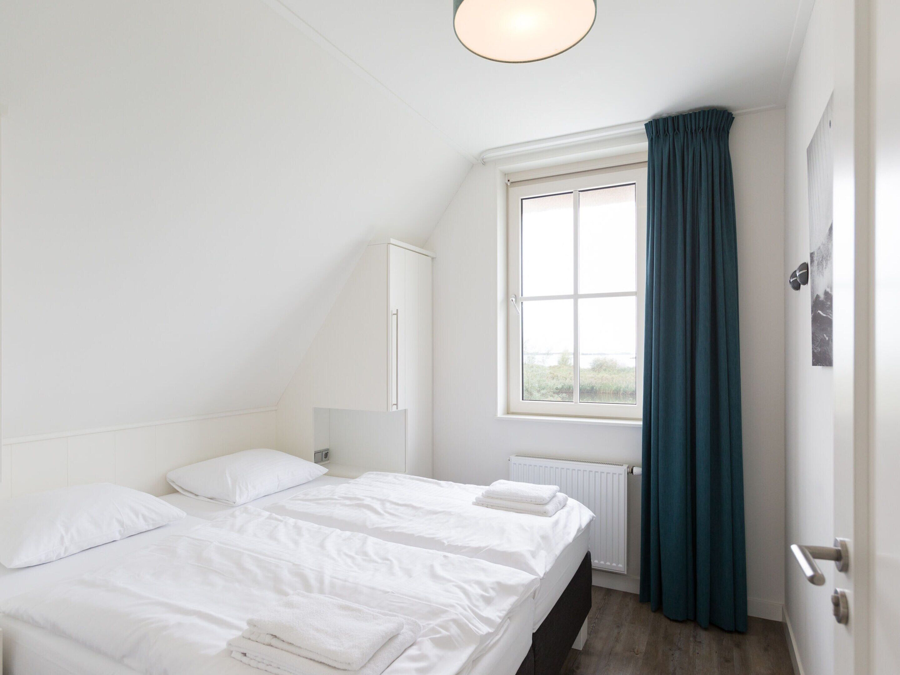 4 bedrooms, individually furnished, bed sheets