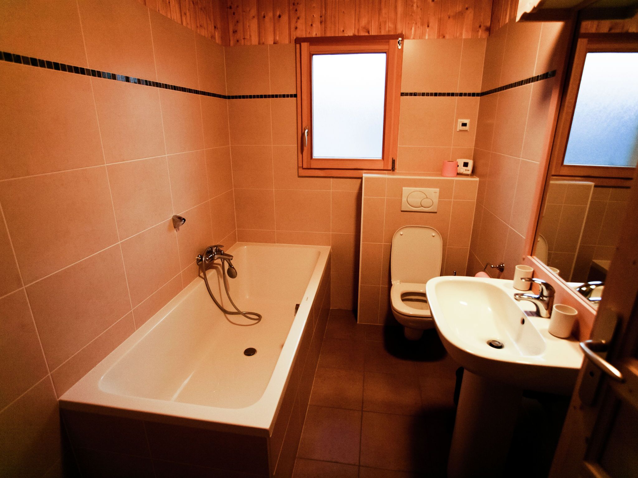 Chalet | Bilik Mandi | Pancuran mandi 