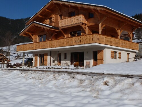 The Luxurious La Gentiane Chalet and Four Minutes From the Village of Saint Jean Daulps