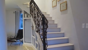 Reception - Splendid Villa in Cavalaire sur mer With Heated Pool (Cavalaire-sur-Mer)