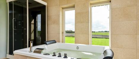 Villa | Bathroom | Shower