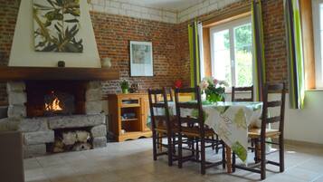 House | Dining