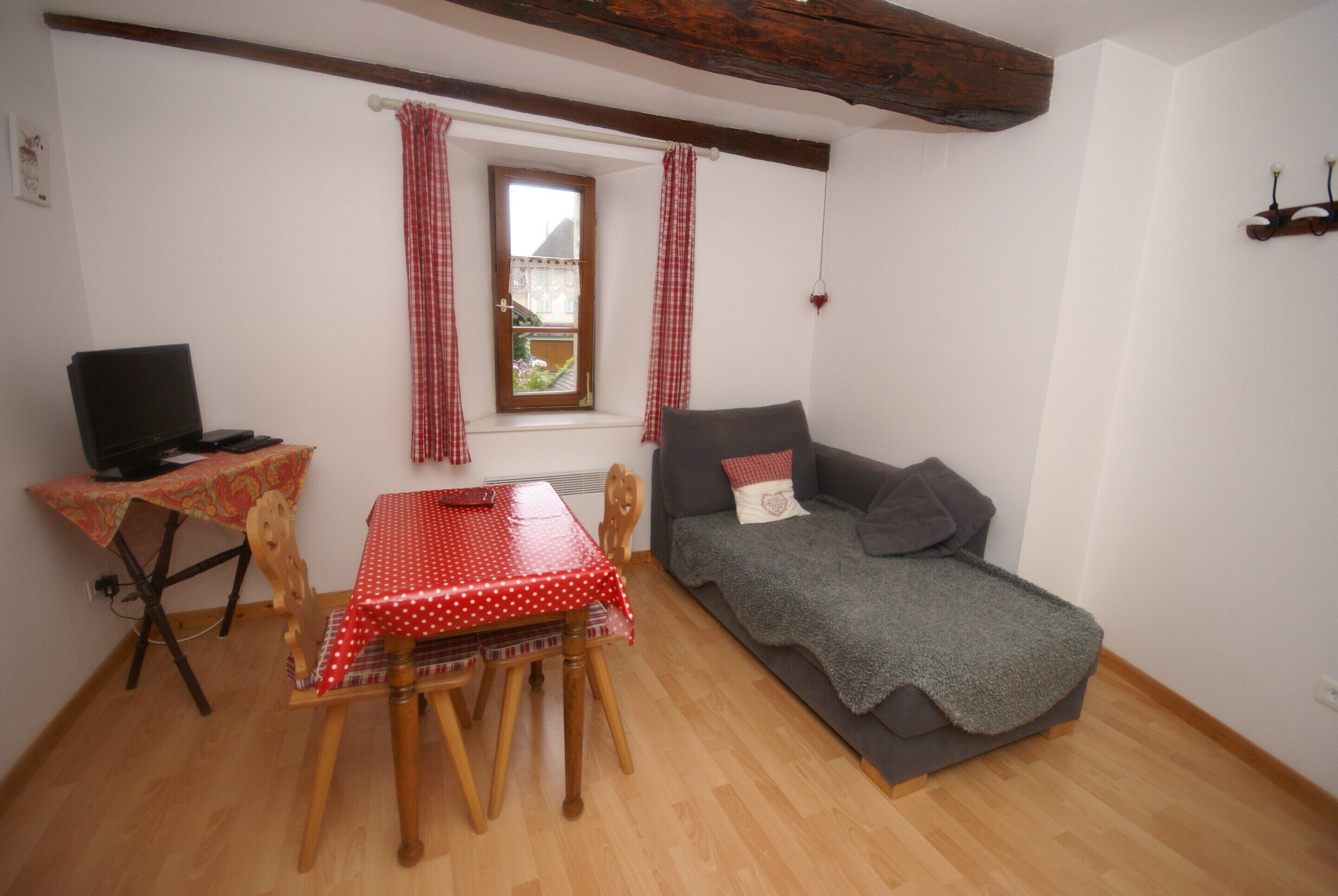 Apartment | Dining