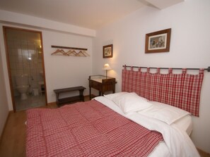 Apartment | Room amenity - Apartment in Riquewihr With Terrace (Riquewihr)