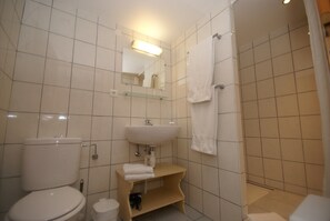 Apartment | Bathroom - Apartment in Riquewihr With Terrace (Riquewihr)