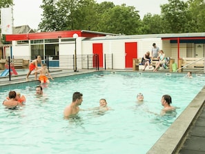 Outdoor pool - Nice Chalet with Microwave near Wadden Sea (Tzummarum)