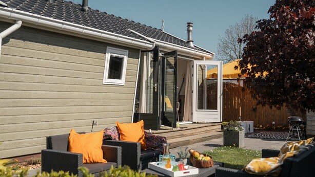 Exterior - Nice Chalet with Microwave near Wadden Sea (Tzummarum)