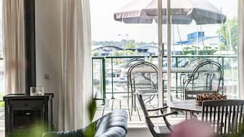 4 bedrooms, individually furnished