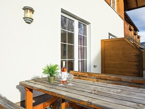 Balcony - Cozy Apartment in Sankt Margarethen im Lungau With Parking (Sankt Margarethen im Lungau)