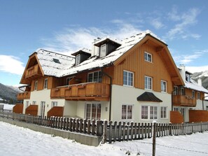 Exterior - Cozy Apartment in Sankt Margarethen im Lungau With Parking (Sankt Margarethen im Lungau)