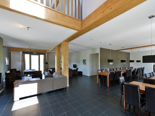 House | Dining - Wemeldinge Group Retreat (Wemeldinge)