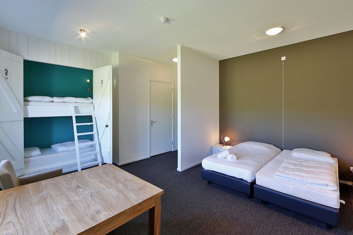 하우스 | 14 개의 침실, 각각 다르게 가구 비치, 침대 시트