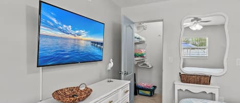 6 bedrooms, iron/ironing board, travel cot, free WiFi