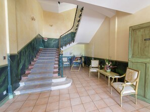 Reception - Dreamy Apartment in South of France With Swimming Pool (Montbrun-les-Bains)