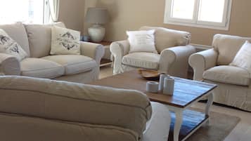 House | Living room