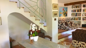 Dining - Country-side Holiday Home in Grimaud With Swimming Pool (Grimaud)