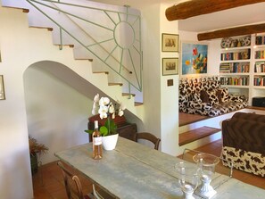 Dining - Country-side Holiday Home in Grimaud With Swimming Pool (Grimaud)