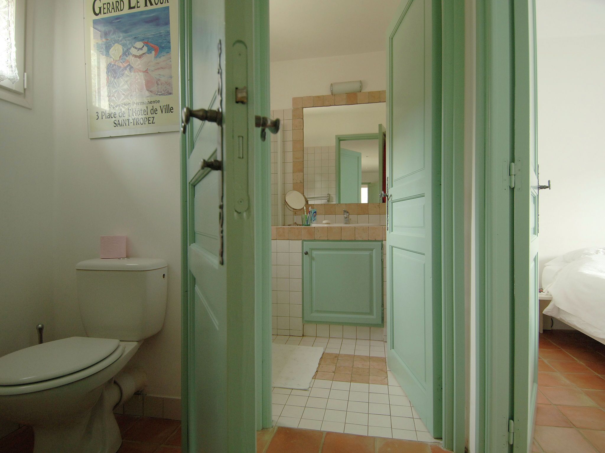Villa | Bathroom | Combined shower/tub - Country-side Holiday Home in Grimaud With Swimming Pool (Grimaud)