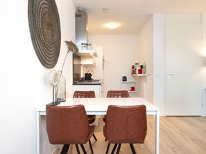 Dining - Modern Apartment in the Centre of Scheveningen Near the Beach (The Hague)