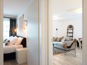 2 bedrooms, bed sheets - Modern Apartment in the Centre of Scheveningen Near the Beach (The Hague)