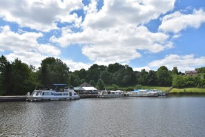 Pemandangan dari hartanah