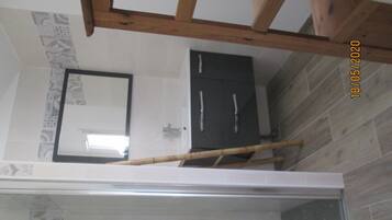 House | Bathroom