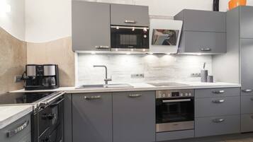 House | Private kitchen | Stovetop, high chair