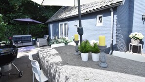 Unclassified image, 3 of 19, button - Hip Summer House in the Centre of Artists' Village Bergen With Terrace (Bergen)