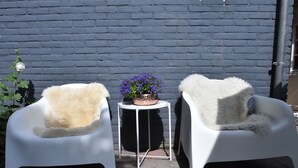 Unclassified image, 2 of 19, button - Hip Summer House in the Centre of Artists' Village Bergen With Terrace (Bergen)