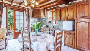 Dining - Character Cottage in Prats-du-périgord With Lovely Pool (Prats-du-Perigord)