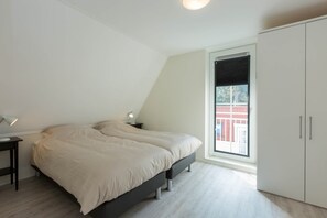 Apartment | 3 bedrooms, individually furnished, bed sheets