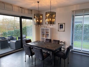 Dining - Holiday Home in Harderwijk Near Serene Lake (Zeewolde)
