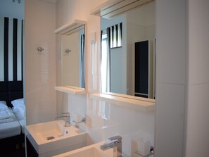 House | Bathroom