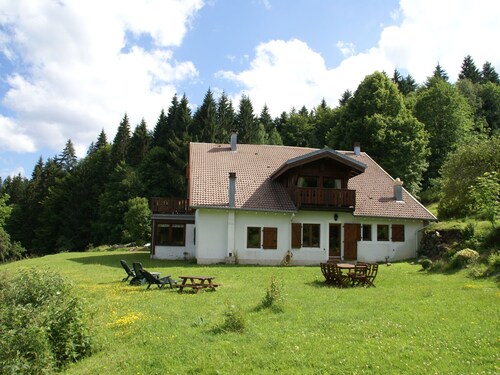 Magnificent Villa With Phenomenal Views in Walking Paradise Fresse-sur-moselle
