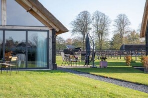 House | Garden - Holiday Home in Alphen-chaam With Terrace (Alphen)