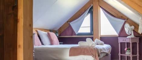 獨棟房屋 | 2 間臥室、布置獨特、熨斗/熨衣板、床單