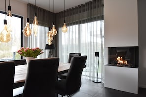 Villa | Dining - Modern Villa in Harderwijk with Sauna & Hot Tub (Zeewolde)