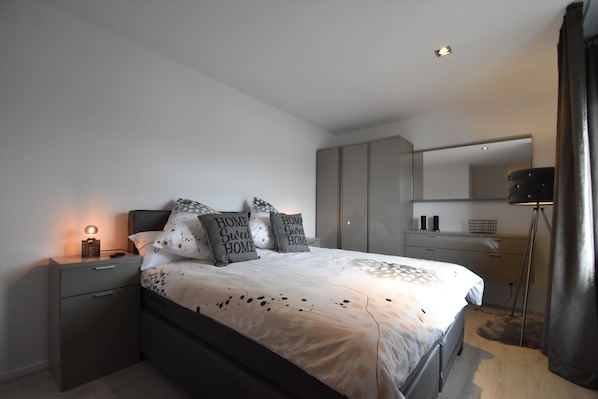 Villa | 4 slaapkamers, individueel gemeubileerd, beddengoed