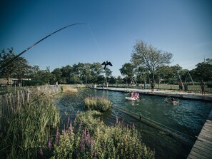 Sport court - Chalet in a Holiday Park Near the sea (Ouddorp)