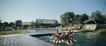 Chalet in a Holiday Park Near the sea