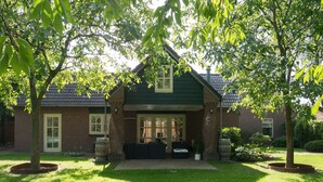 Exterior - Attractive Holiday Home in Erp With Spacious Garden (Erp)