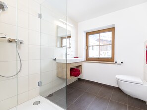 Bathroom - Luxurious Apartment in Kaltenbach in Zillertal Near Ski Area (Kaltenbach)