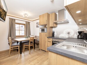 Private kitchen - Luxurious Apartment in Kaltenbach in Zillertal Near Ski Area (Kaltenbach)