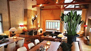 Dining - Unique & Modern Constructed Villa in Apeldoorn with Hot Tub (Ugchelen)