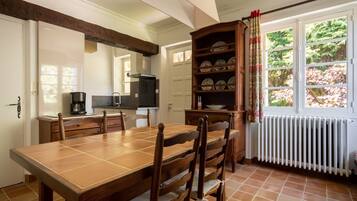 House | Dining