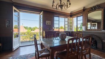 House | Dining