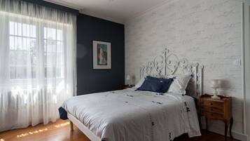 House | 3 bedrooms, bed sheets