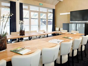 Room amenity - Spacious Holiday Home in Bergeijk With Garden (Bergeijk)